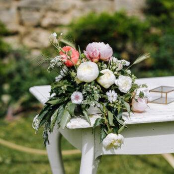 Aranžmá na obřadní stůl