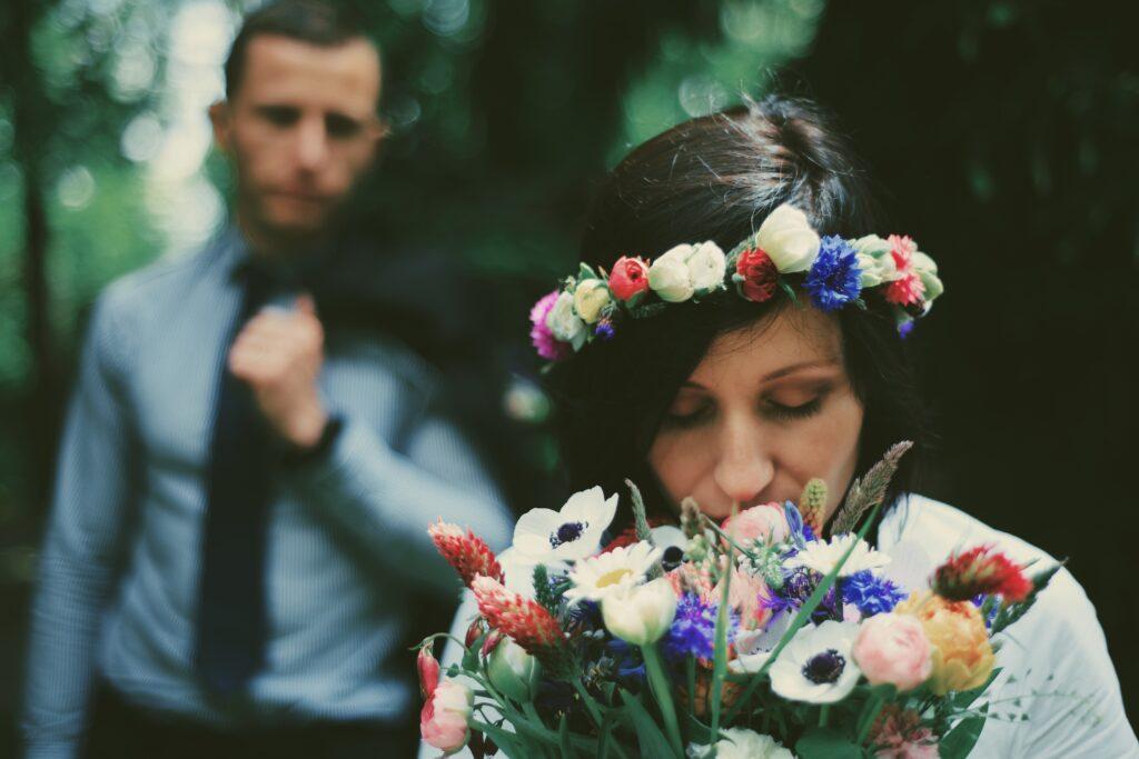 Květnová svatba - sasanky, pryskyřníky, tulipány